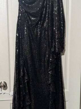 Eloqui Black Sequin One-Shoulder Evening Gown